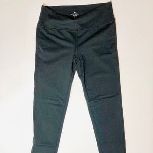 Athleta women’s Black Yoga Pants leggings Size LT